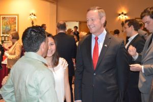 O'Malley chats with Democrats before his speech