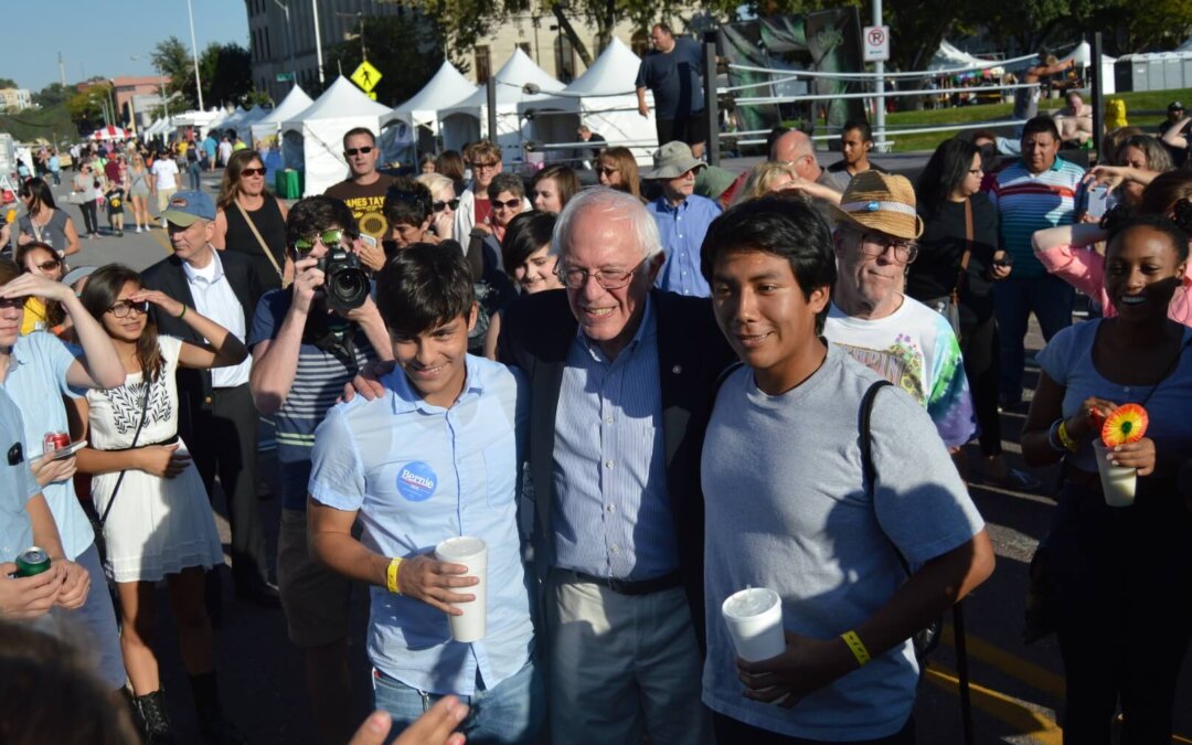 Why Many Iowa Latinos Say They’re Backing Bernie Sanders