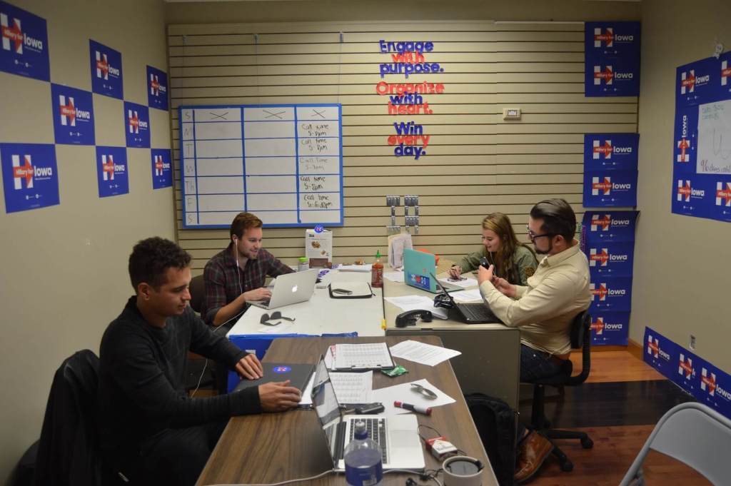 Clinton staff in Sioux City