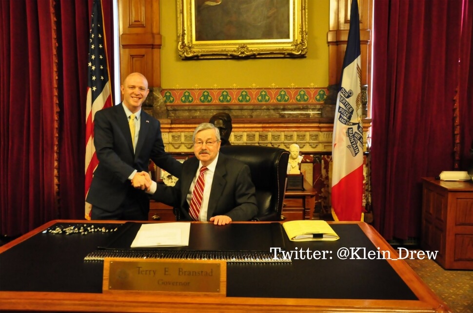 Branstad Celebrates Behind Closed Doors With Koch Lobbyist