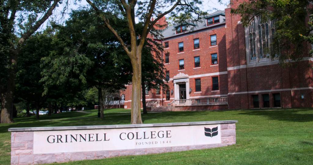 Grinnell College Risks Its Reputation With Labor Dispute