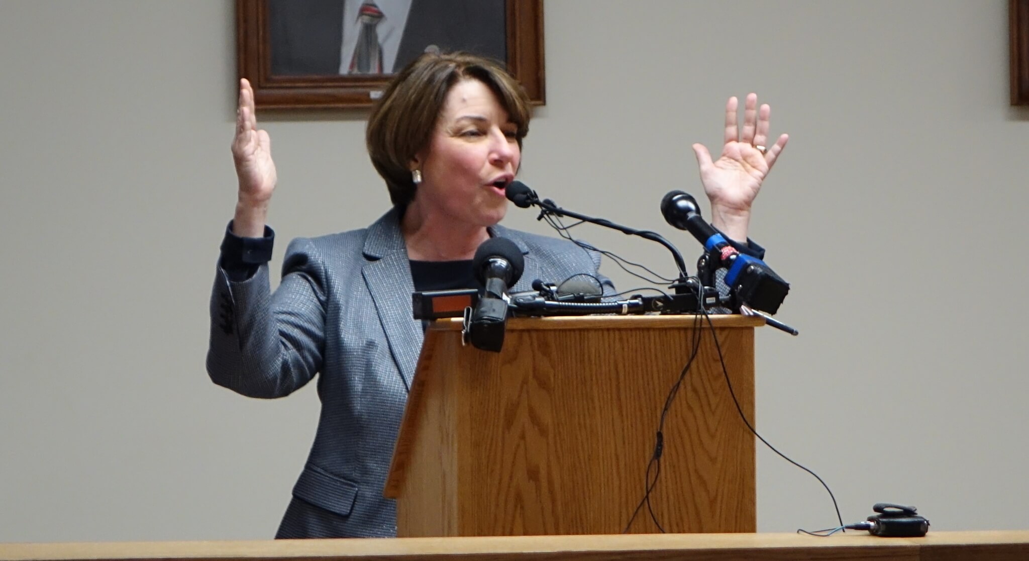 Would A Klobuchar Midwest Tide Lift All Iowa Down-Ballot Boats?