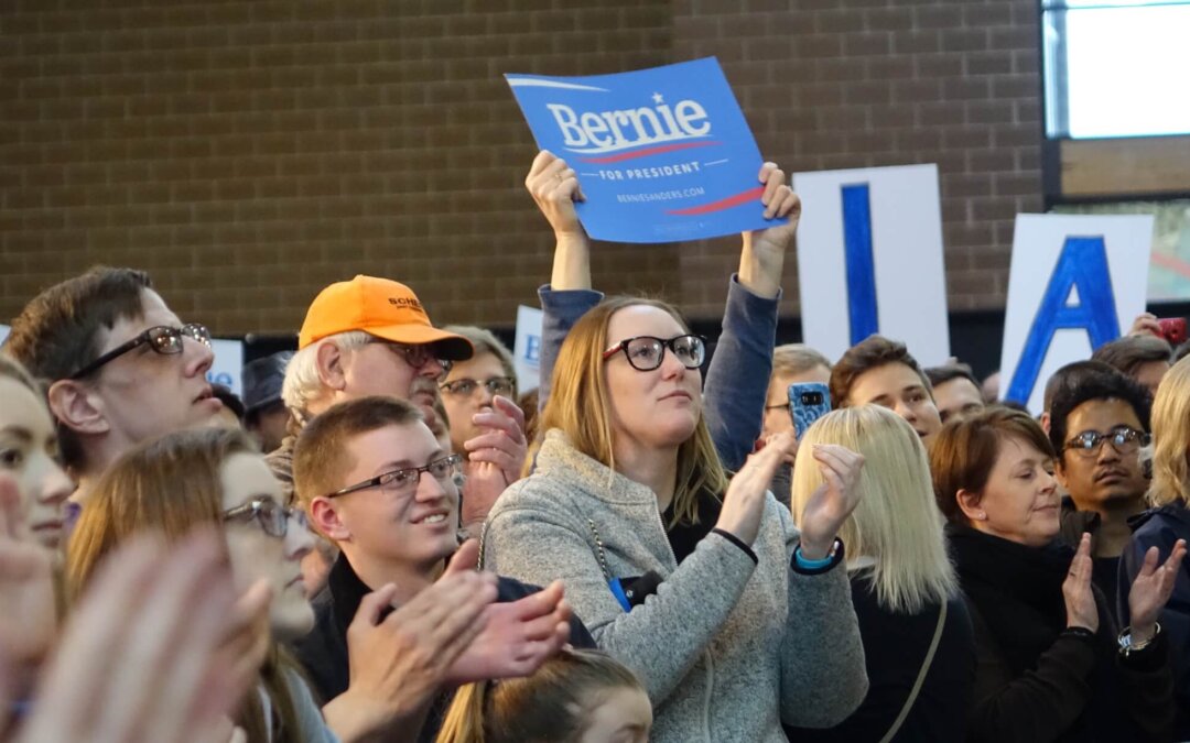 How Sanders’ Iowa Grassroots Army Is Converting Family, Friends