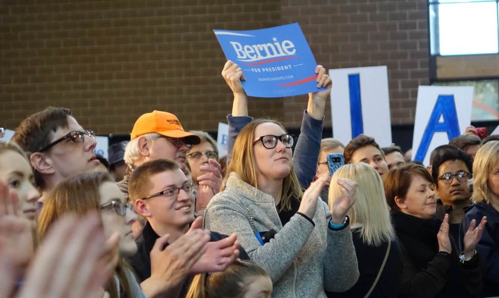 How Sanders’ Iowa Grassroots Army Is Converting Family, Friends