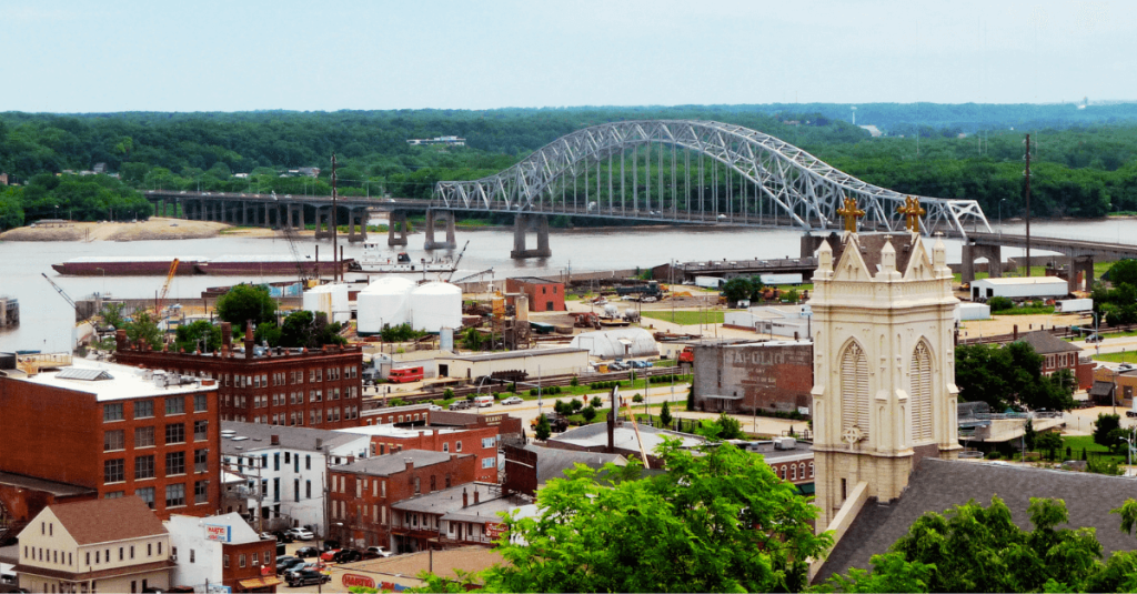 Who Can Win Back Iowa’s Blue-Collar Counties?