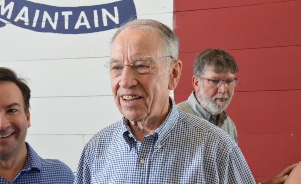 Grassley Defeats Carlin In GOP Primary