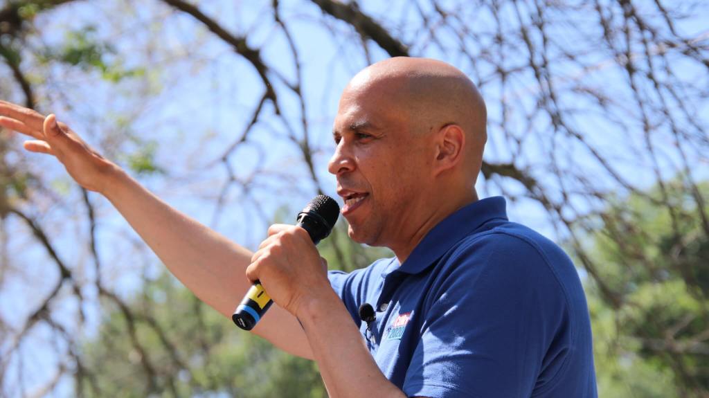 Booker’s New Labor Plan Boosts Organizing Rights, Equal Pay