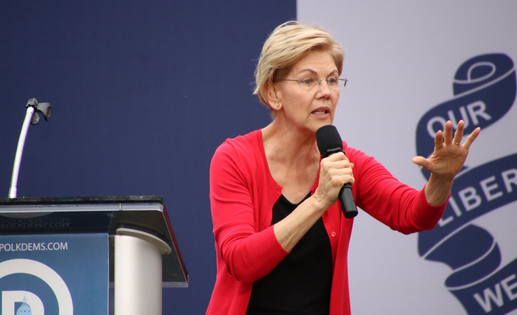 Warren’s New Environmental Plan Addresses Iowa’s Poisoned Water