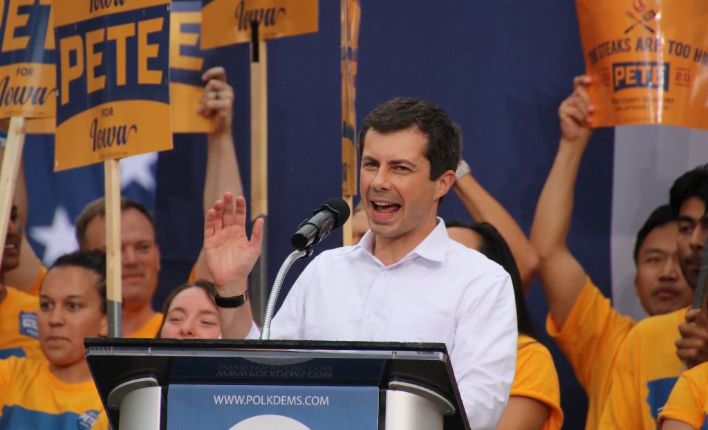 Pete Buttigieg Makes His Statement At Steak Fry