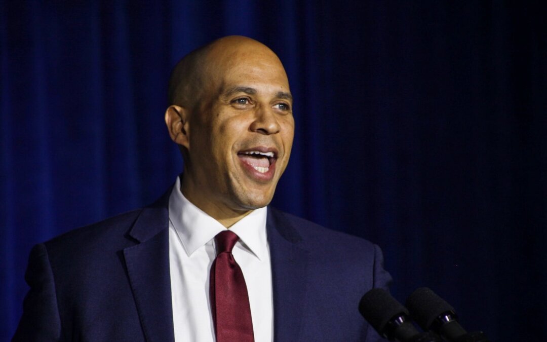 With Caucus Night Nearing, Cory Booker Pleads His Case