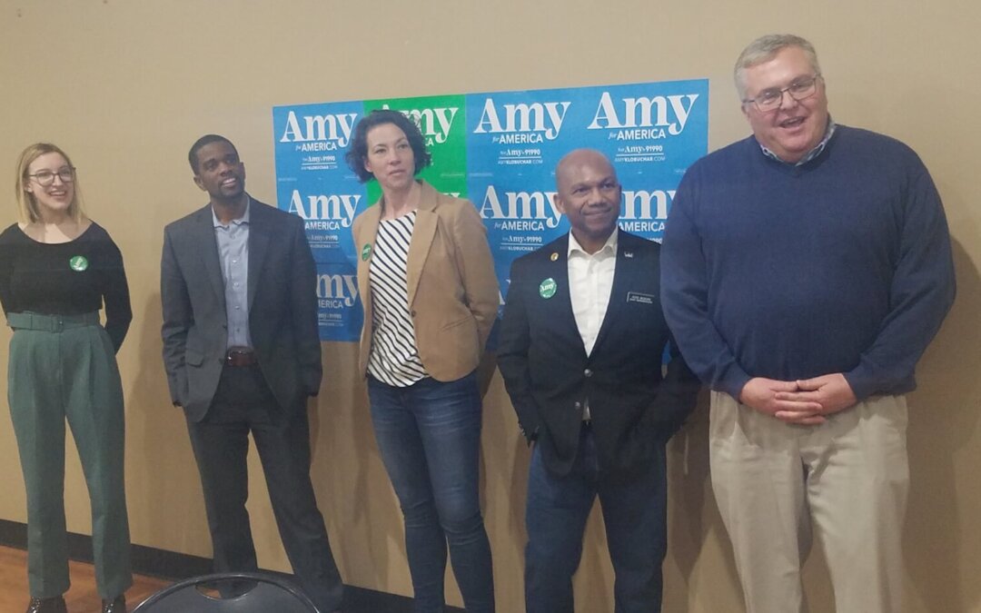 Indianola’s GOP Mayor Switches Parties To Caucus For Klobuchar