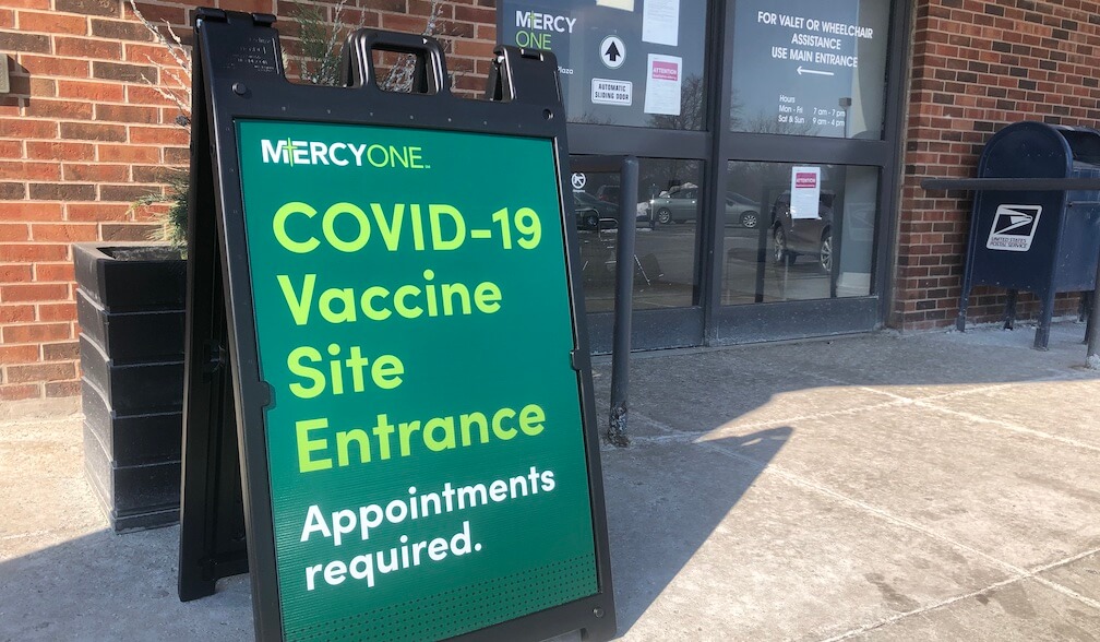 Iowans Turn To Facebook, Twitter, Reddit To Find Vaccines