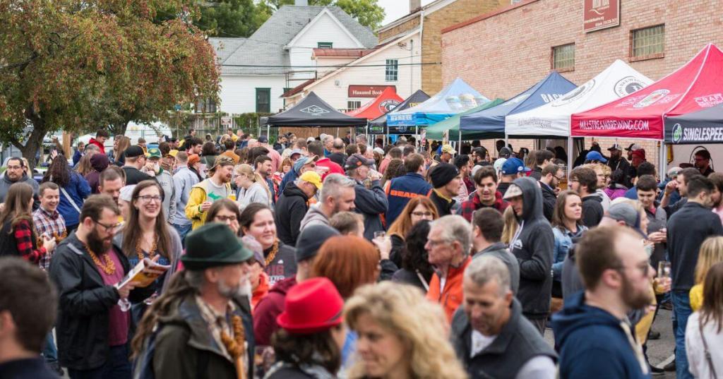 5 Fall Iowa Beer Festivals You Don’t Want to Miss