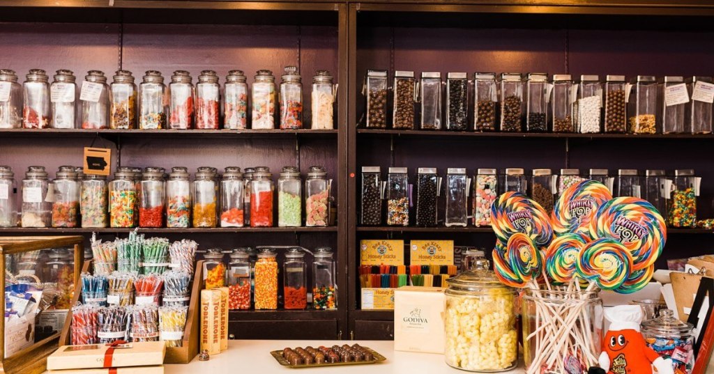 8 Sweet Candy Shops In Iowa You Should Check Out