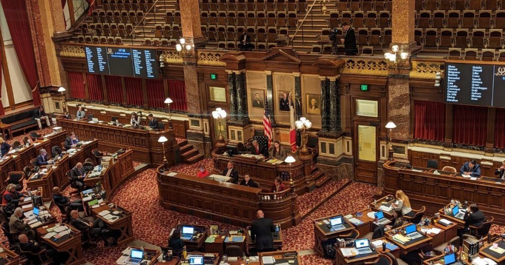 Iowa House And Senate Pass Voucher Bill, Now Awaits Reynolds’ Signature