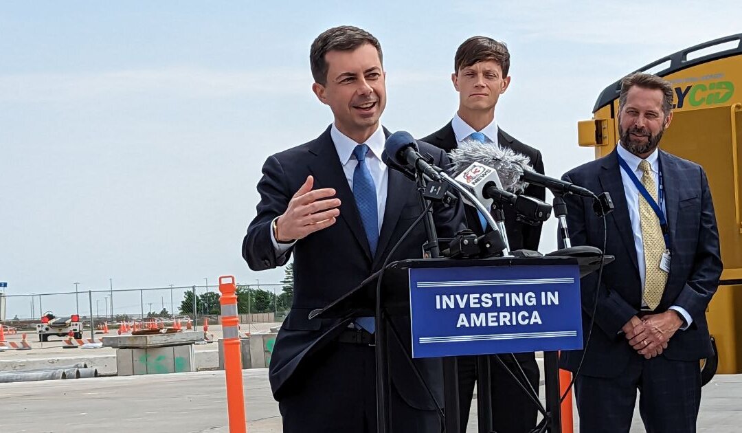 Buttigieg Visits Eastern Iowa Airport, Touts Expansion