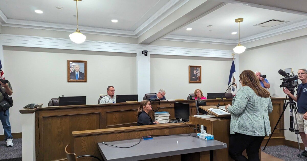 Warren County Special Election Approved After Tense Meeting Warren County Special Election Approved After Tense Meeting