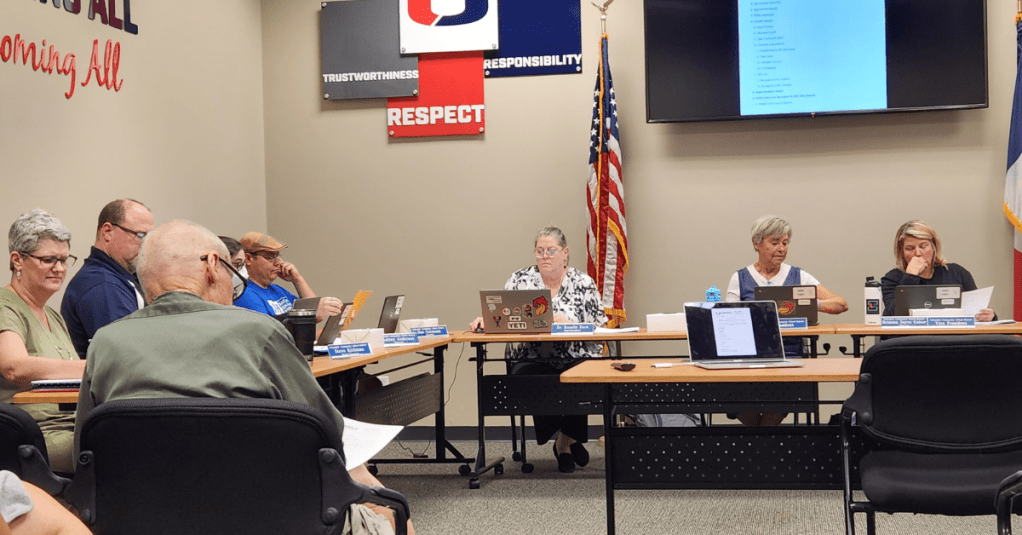 Urbandale Schools Trying To Navigate Iowa’s Anti-LGBTQ Law