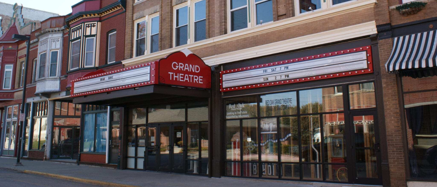 Iowa's Vintage Movie Theaters: Escape to the Past in These Filmhouse Icons