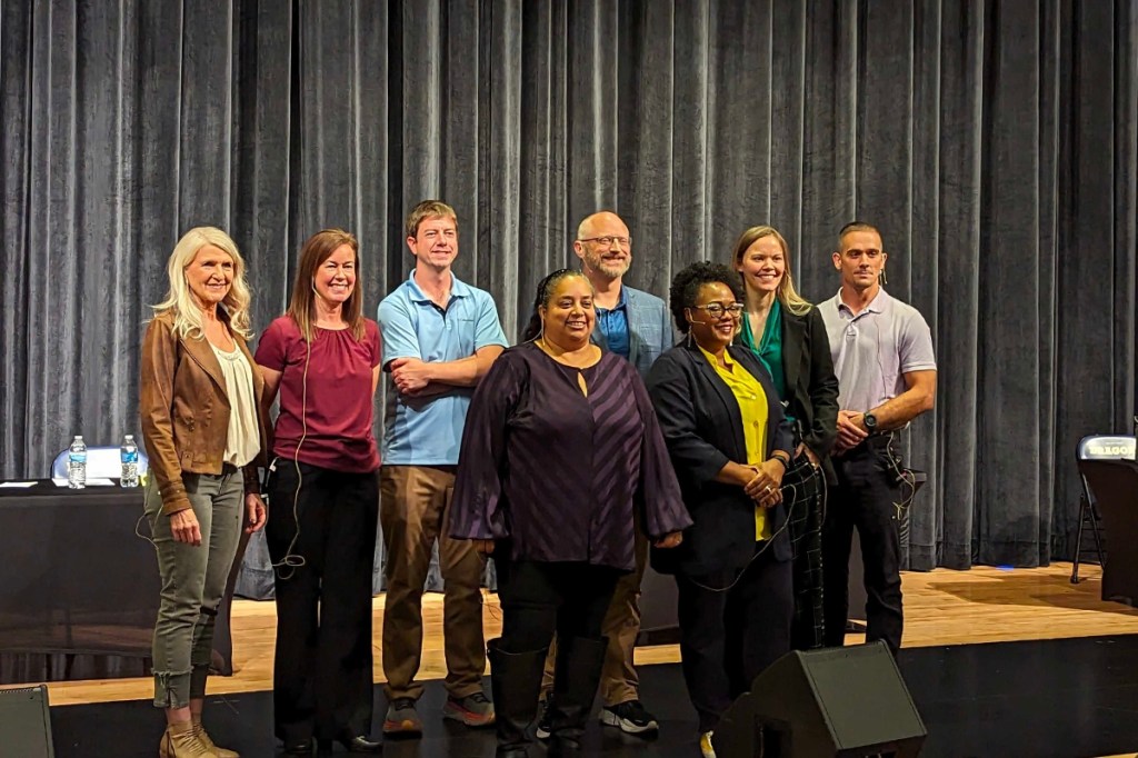 Diversity question draws mixed response from Johnston School Board Candidates