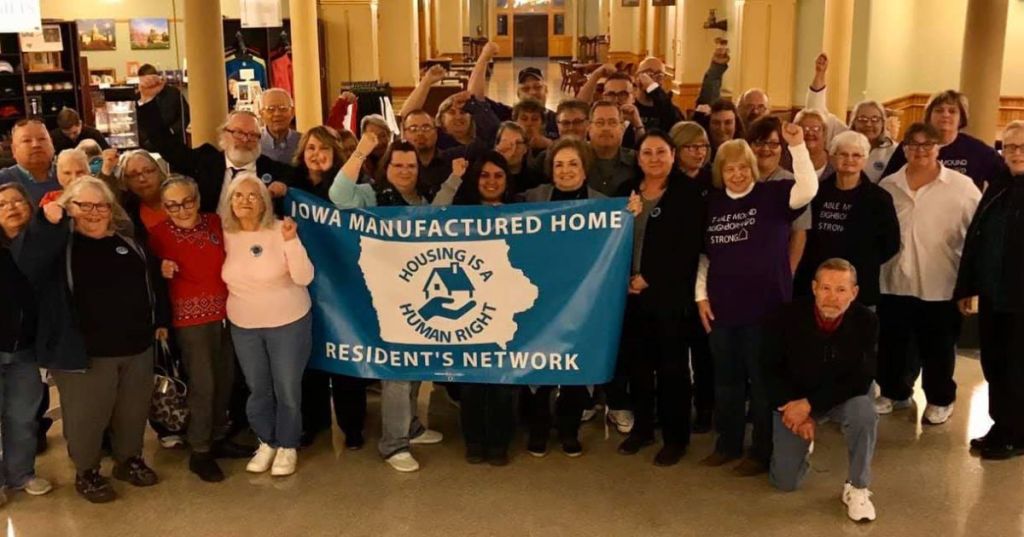 Tenants union in Johnson Co. unveils demands on owner Havenpark