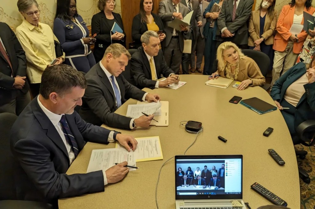 Republican senators to poor Iowans: Work harder to escape poverty