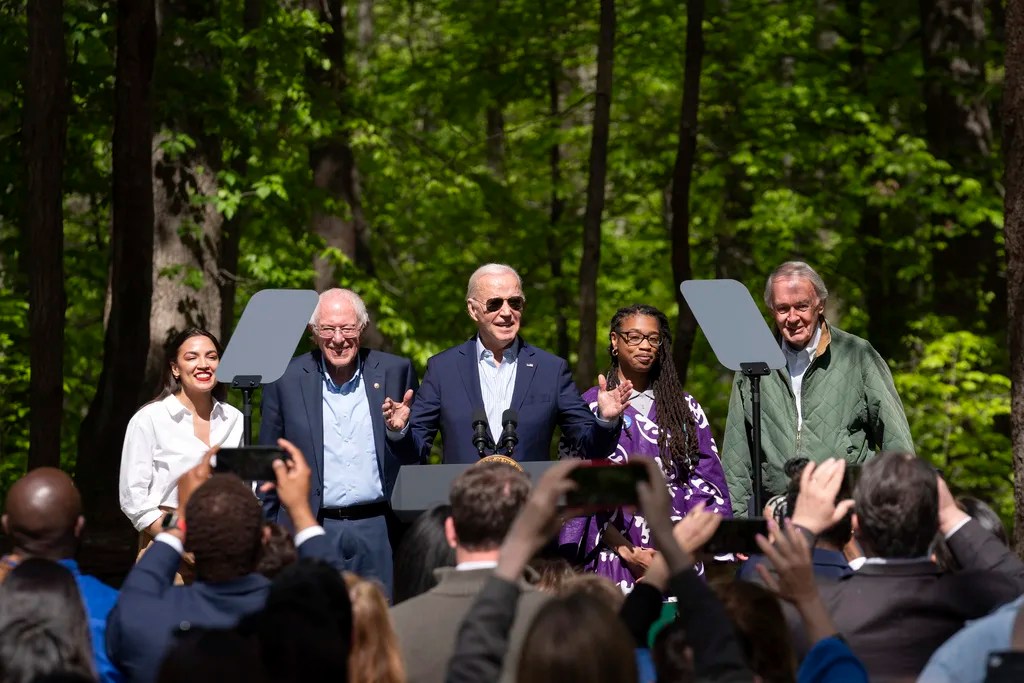 Biden marks Earth Day by announcing $7 billion in solar grants