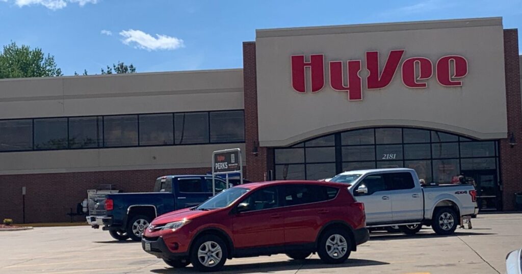 Hy-Vee on Logan Avenue in Waterloo