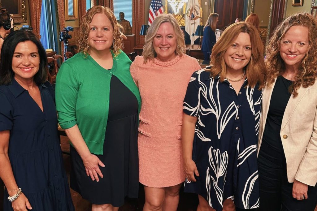 Stillbirth prevention group celebrates legislative win in VP Kamala Harris’ office