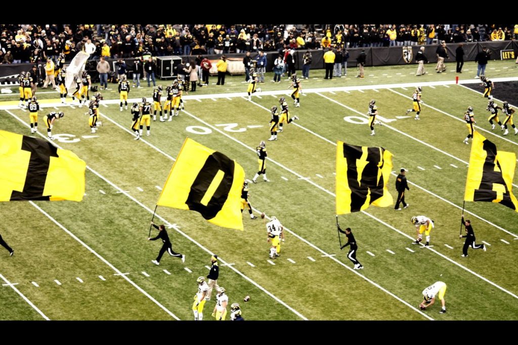 University of Iowa Wave is officially the top college sports tradition in the country