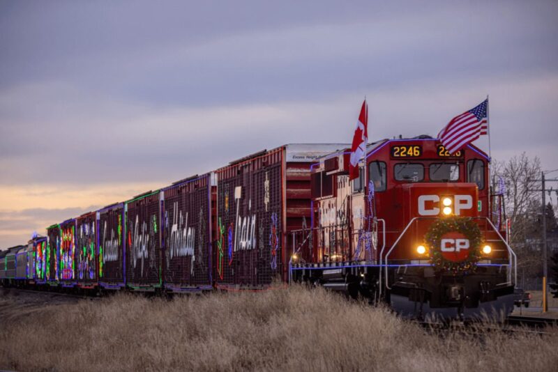 9 Holiday train & trolley rides in Iowa