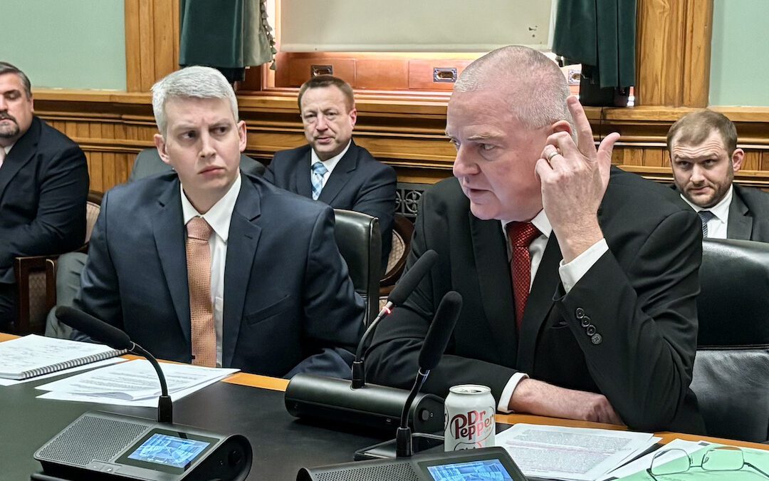 Iowa senators advance crypto ATM fraud prevention bill