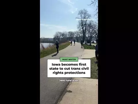 POLITICS VIDEO - Iowa Starting Line