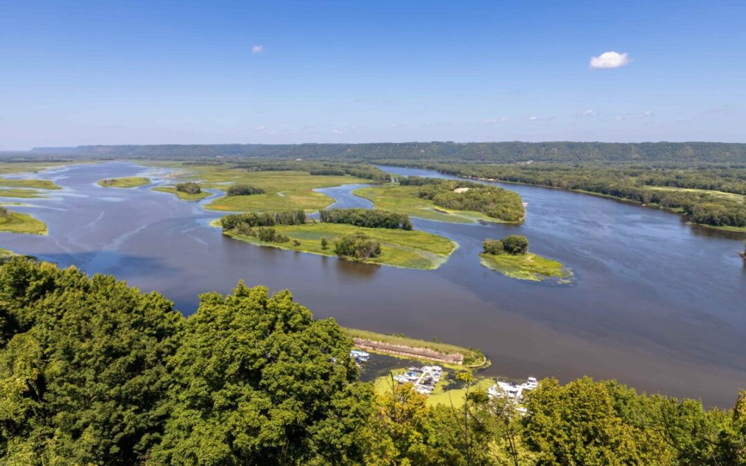 Report: Nitrate levels toxic to Iowa water
