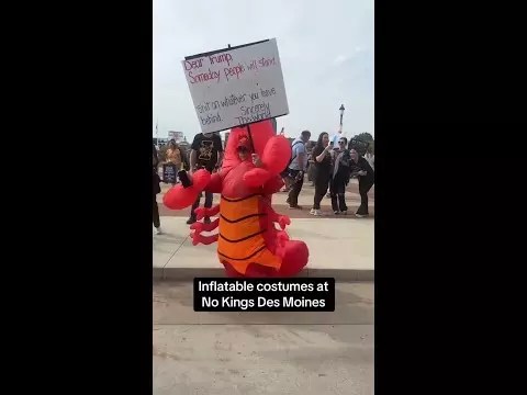 WATCH: Inflatable costumes at No Kings Des Moines
