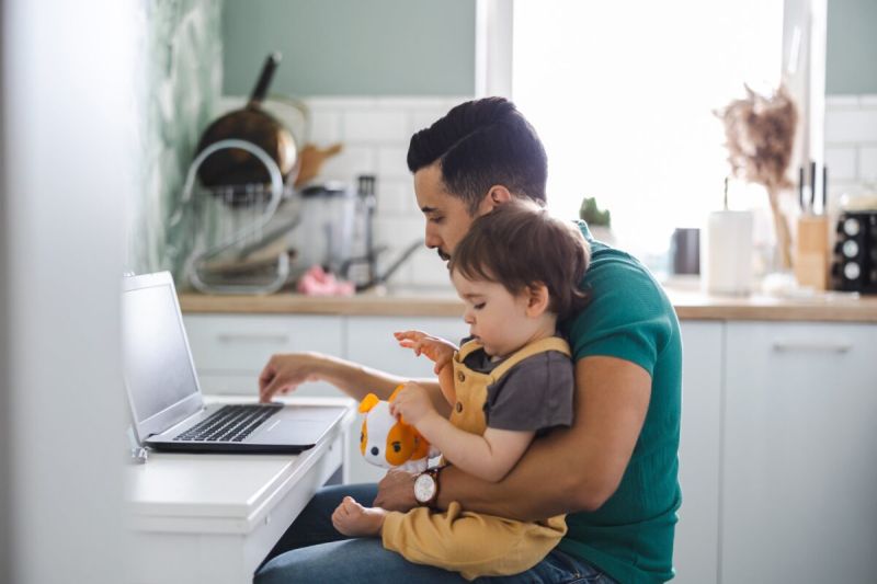 Iowa working family advocates are calling on lawmakers to expand a measure that provides paid leave for state employees who are sick or taking care of loved ones.