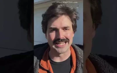 WATCH: Iowa Gov. Reynolds staffer blocks journalist from press briefing