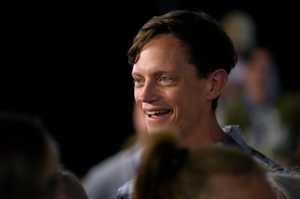 Sand announces 100 Iowa Republicans backing his governor bid