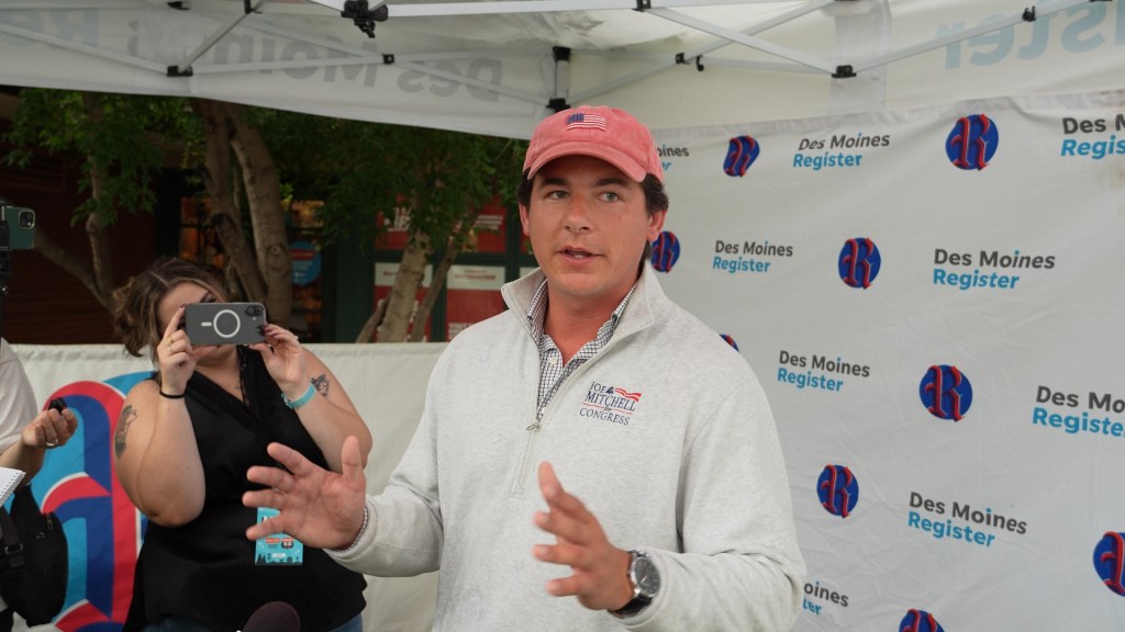 Anti-lobbyist candidate Joe Mitchell says he’s not a lobbyist. He just built a lobbying operation.