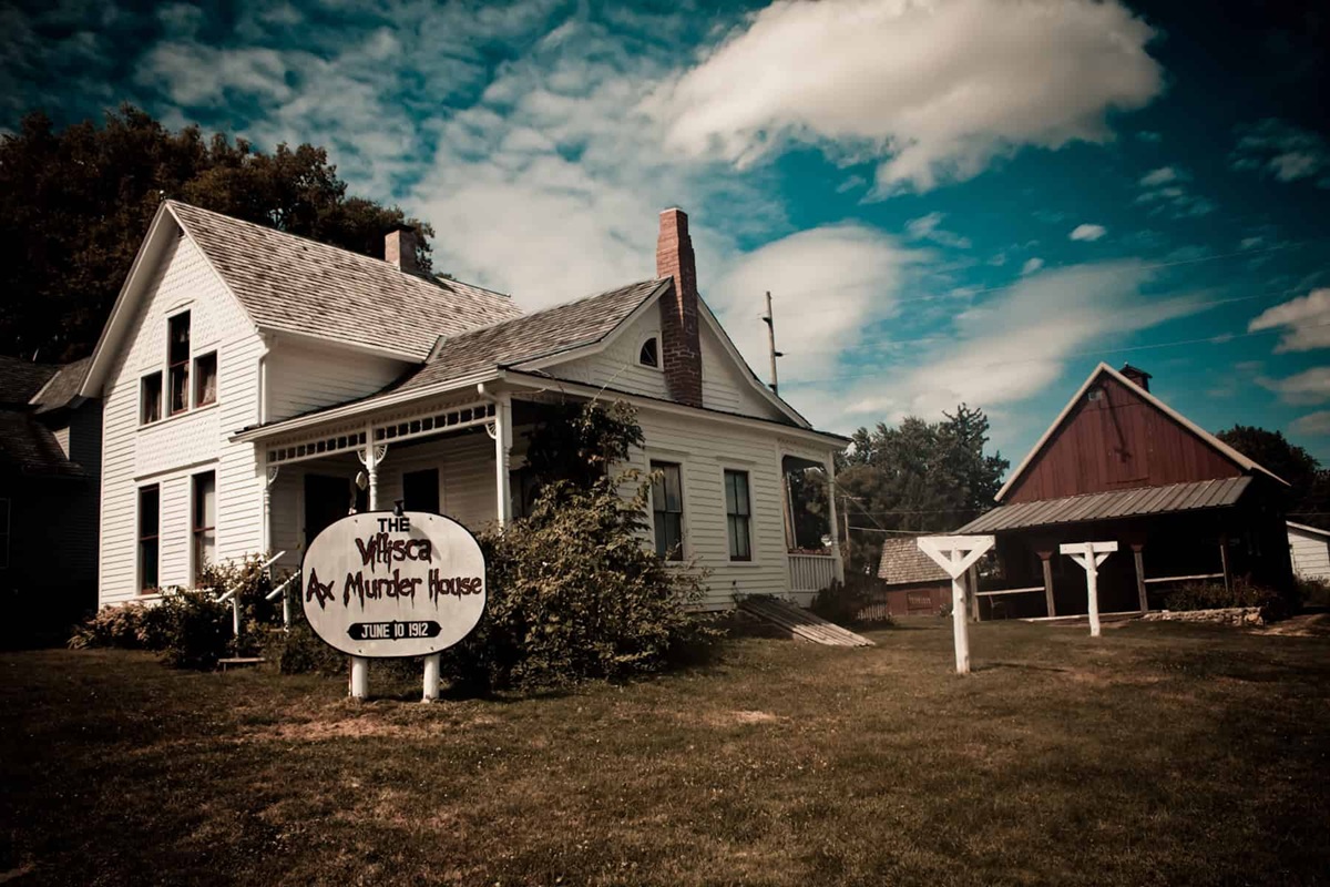 haunted places in Iowa